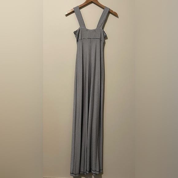 Max Studio Black and White Striped Maxi Dress - Picture 2 of 4
